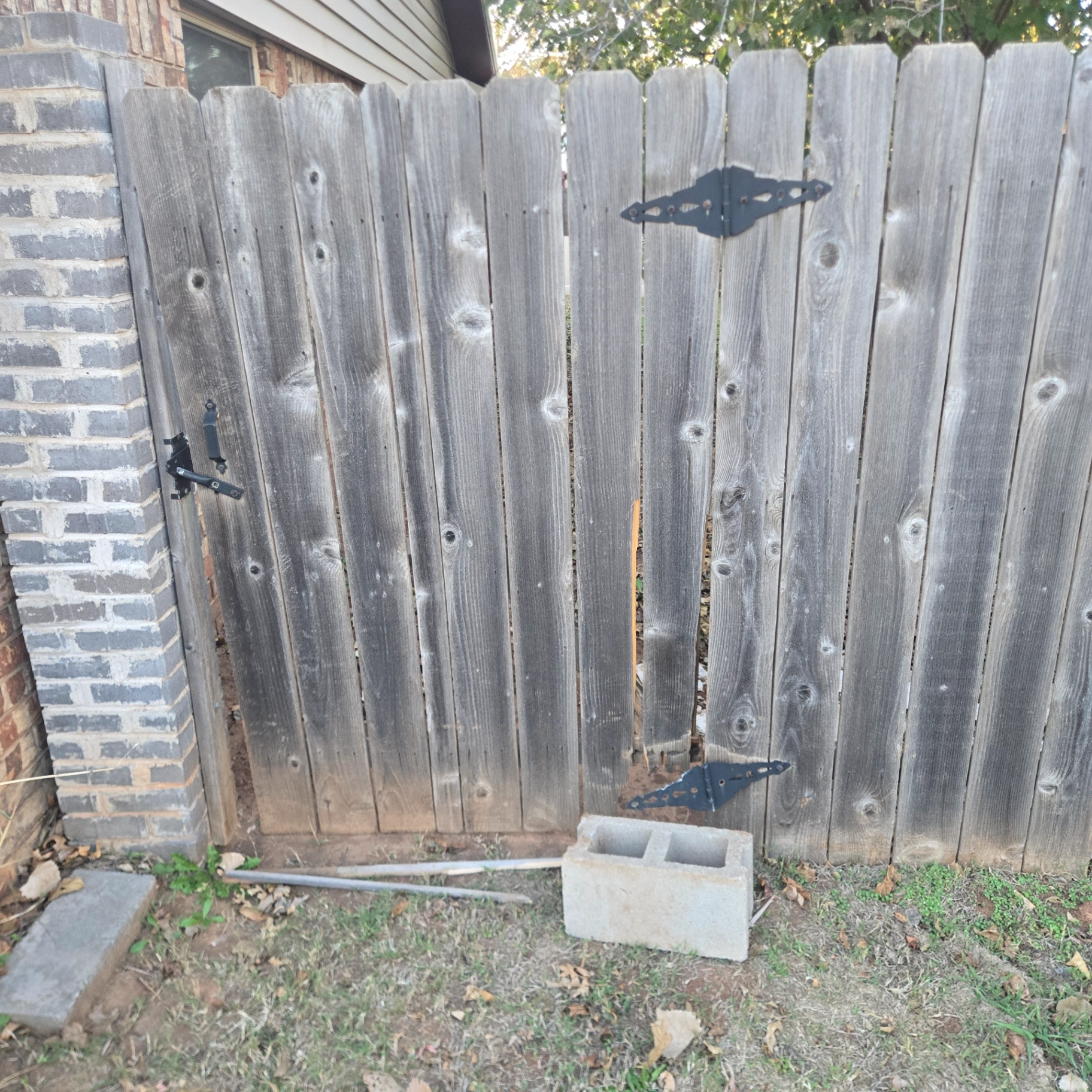 Fence and gate repair for Carney property